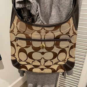 Coach Crossbody signature bag